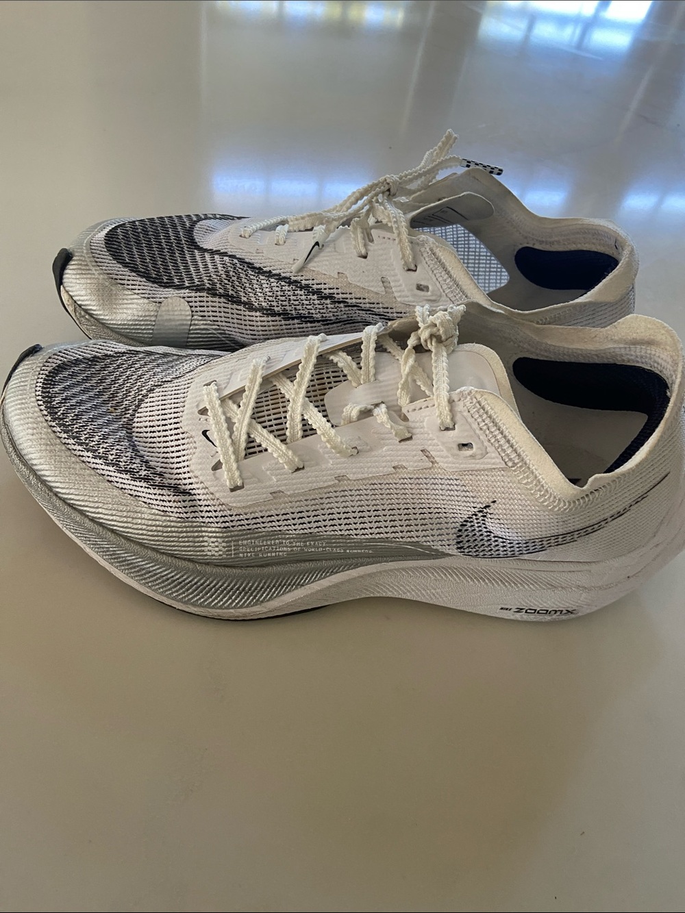 Women zoom Nikes